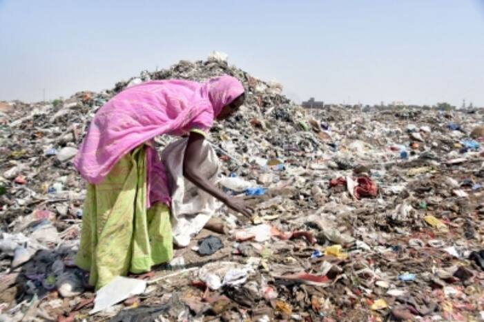 नोएडा कचरा नियम, नवीनतम नोएडा कचरा नियम, कचरा अनिर्दिष्ट स्थानों पर डंप करने के लिए जुर्माना, नवीनतम नोएडा प्राधिकरण अपडेट, नोएडा कचरा जुर्माना, नोएडा कचरा जुर्माना, कचरा डंपिंग नियम नोएडा