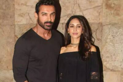 foto del matrimonio di John Abraham