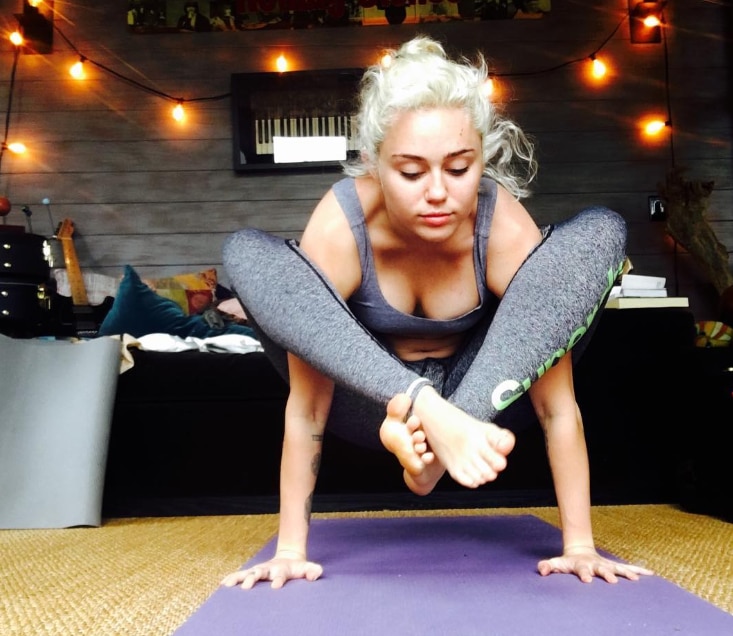 International Yoga Day: Jennifer Aniston To Lady Gaga, Hollywood  Celebrities Who Swear By Yoga For Fitness