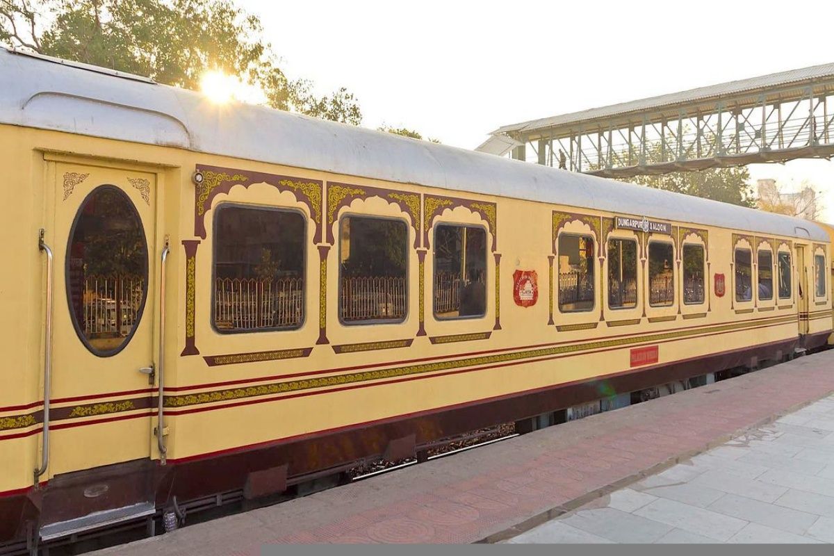 palace on wheels, heritage trains in india, rajasthan tourism