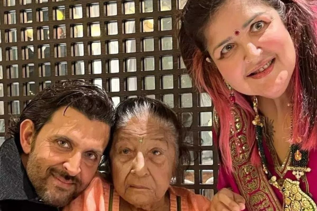 Nani Rani Hrithik Roshan Nani - Maternal Grandmother, Padma Rani Dies at 91