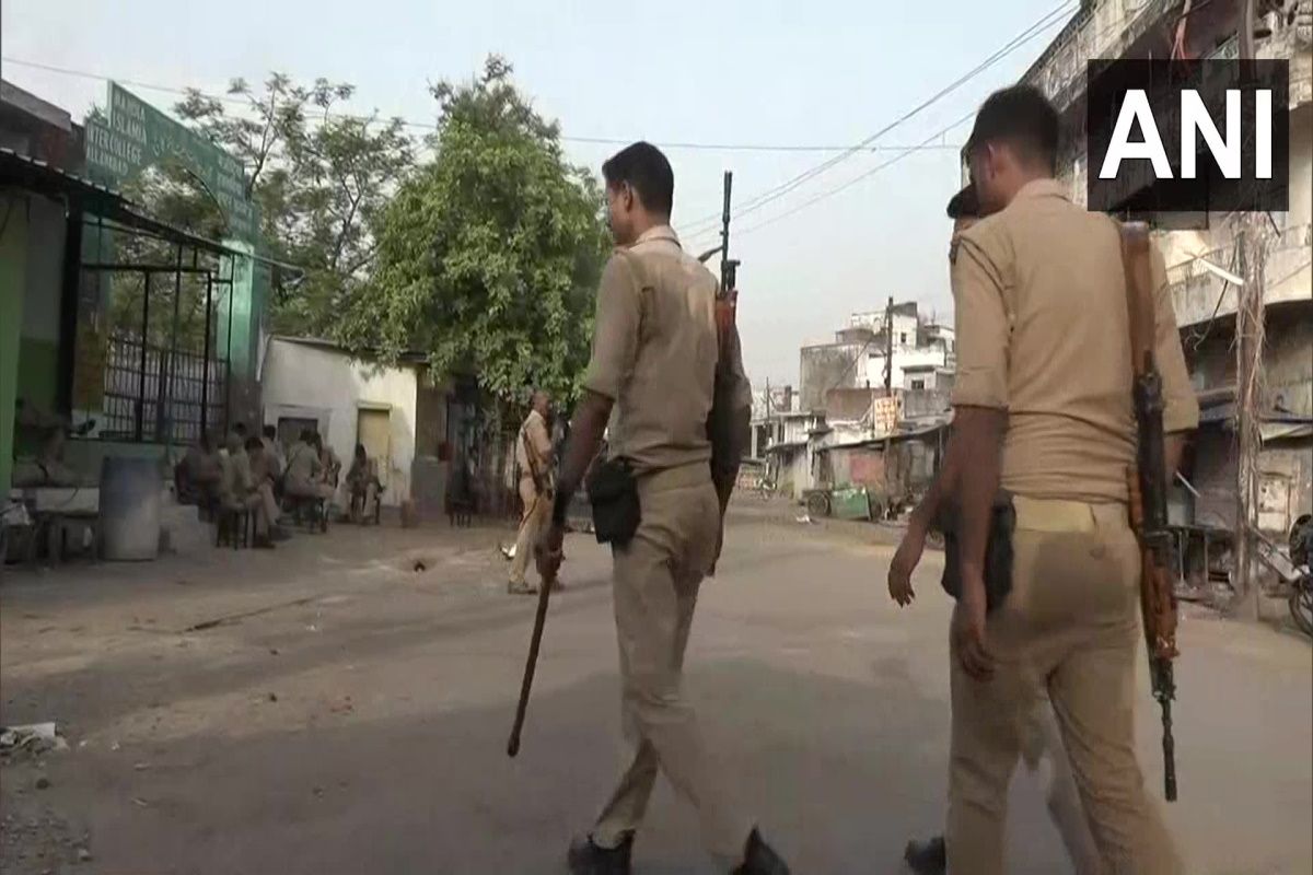 Madhya Pradesh: Three real sisters of tribal community found dead bodies hanging from a tree, sensationalized by the incident