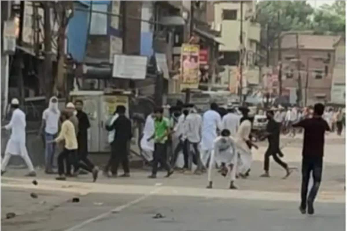 Several Injured After Violence Breaks Out In UPs Kanpur Following Friday  Prayers, 18 Held | Key Points