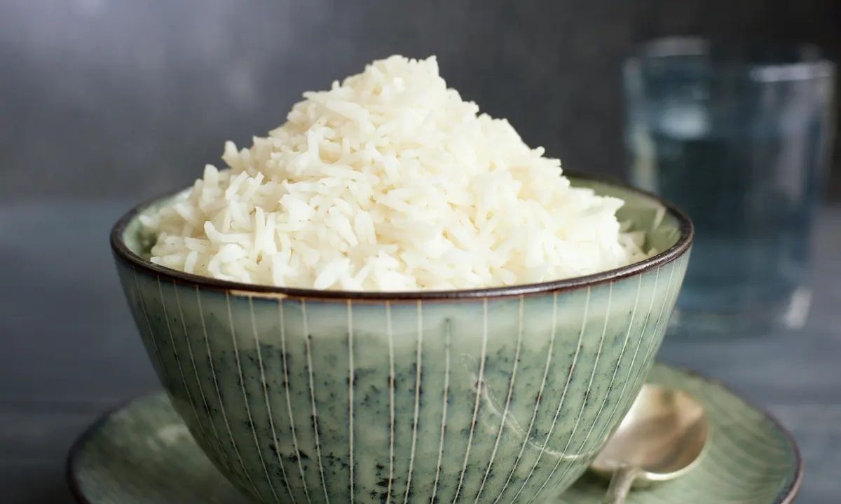 अगर आप भी ठंडे चावल खाने में करते हैं आनाकानी तो जान लें इसके फायदें