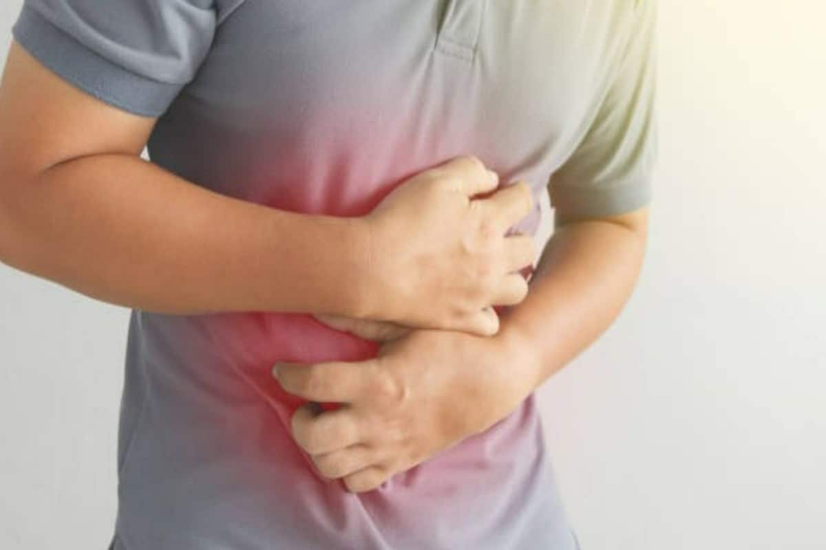 Warning Signs Of Stomach Cancer: 10 Early Symptoms You Should NOT Ignore