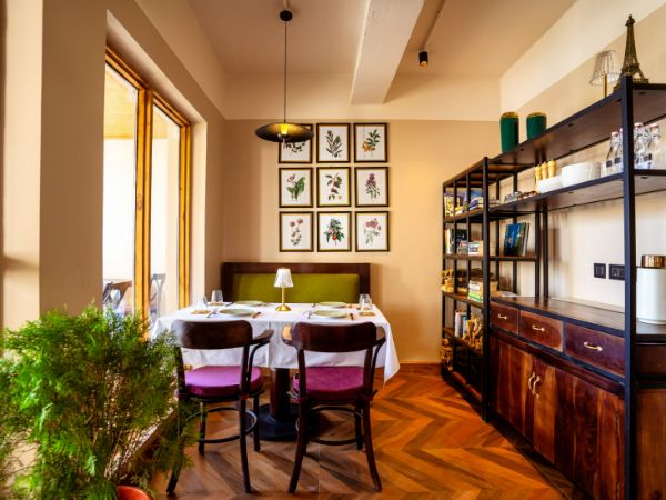  Cafe Montagne