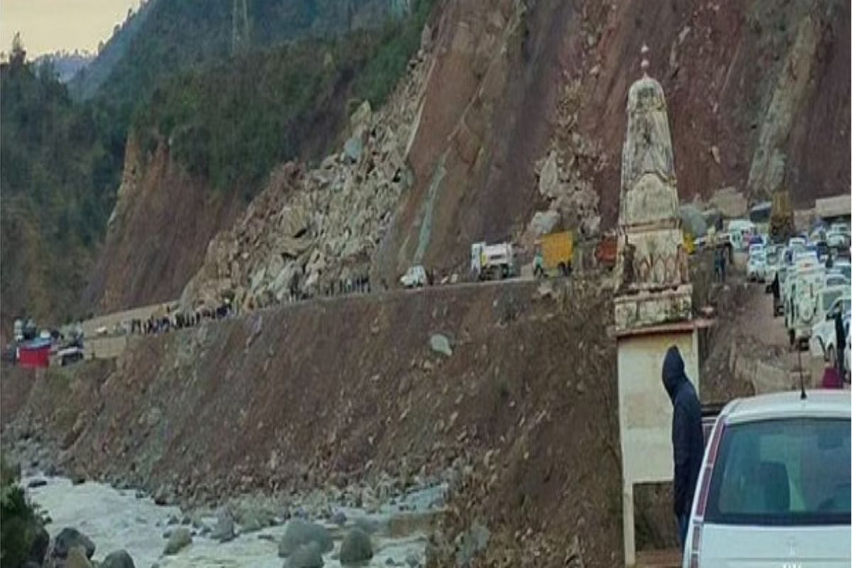 Jammu-Kashmir Highway Blocked Due To Landslides Triggered By Heavy ...