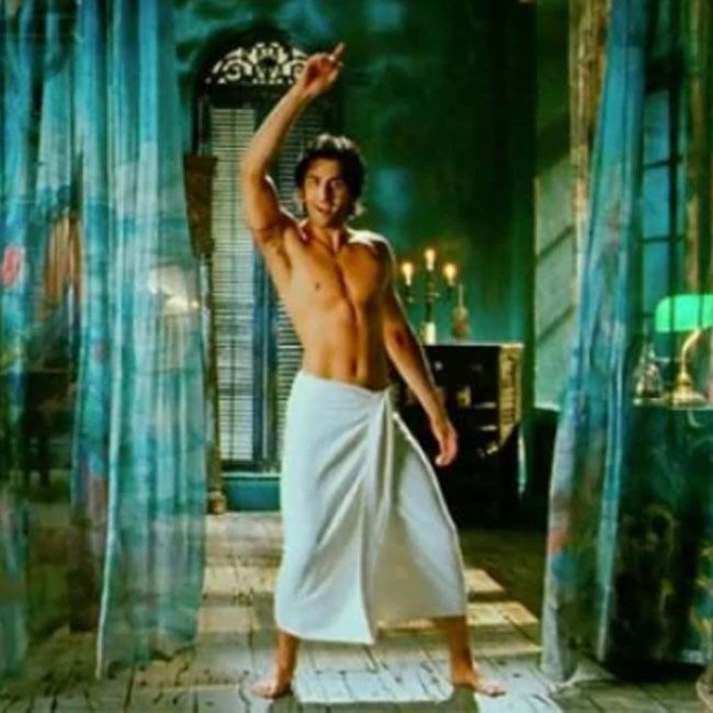Shah Rukh Khan to Vijay Deverakonda When Bollywood Men Went Nude on Screen  Check Full List