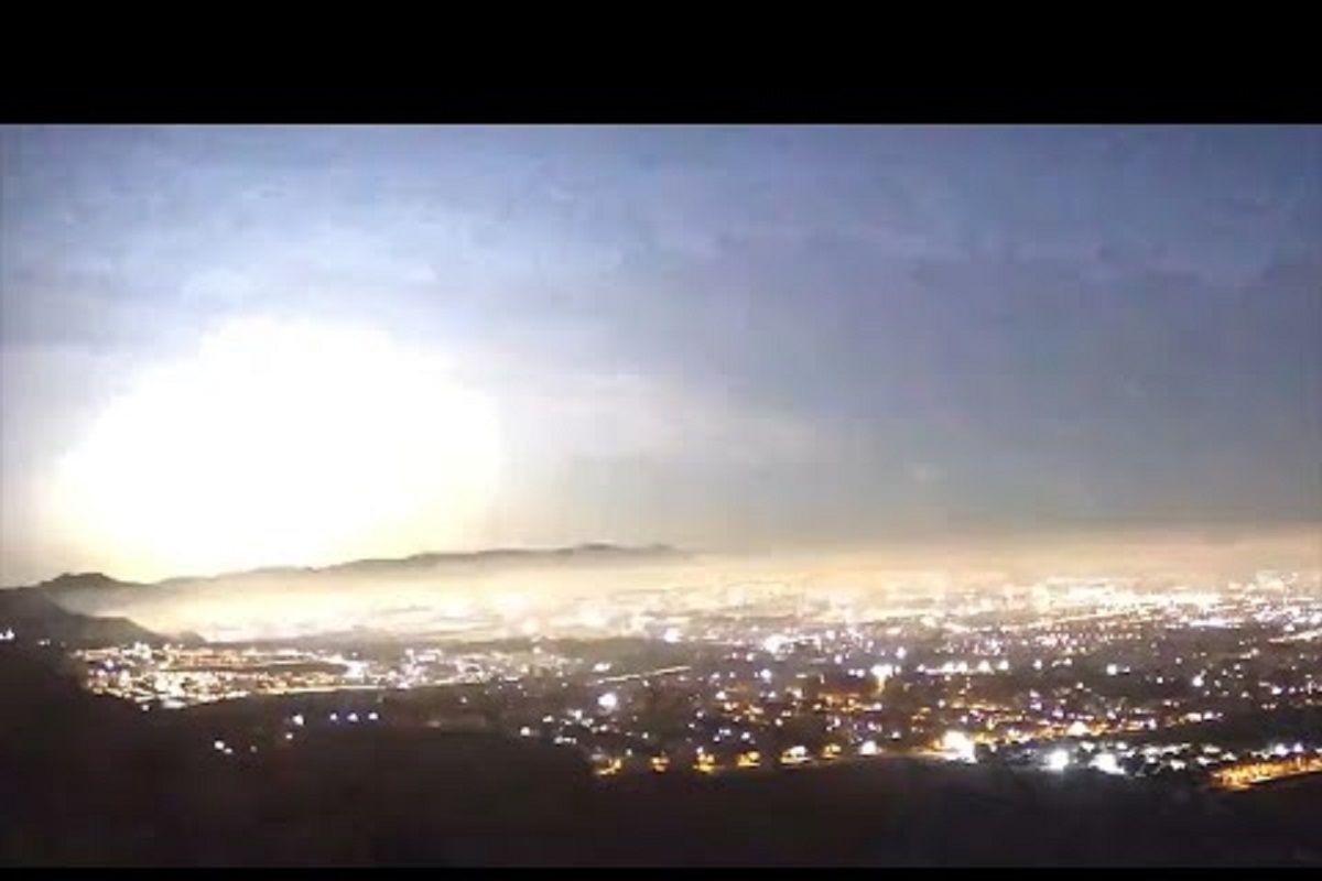 Viral Video Meteor Lights Up Night Sky in Chile, Leaves Netizens