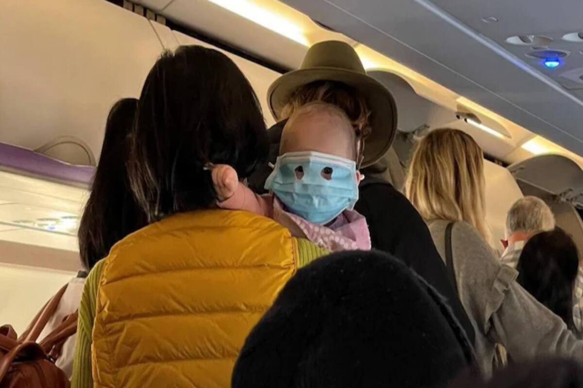 face covering on airplane