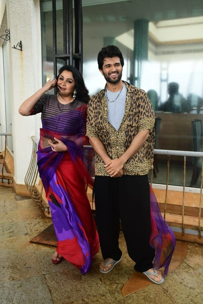 Tamil Actor Ramya Krishnan Sex Images - Baahubali Actress Ramya Krishnan Looks Ethereal Posing In A Saree At Liger  Event