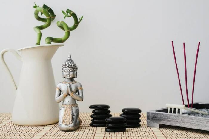 Vastu Tips For Buddha Idol| 5 Dos And Donts of Keeping Lord Buddha ...