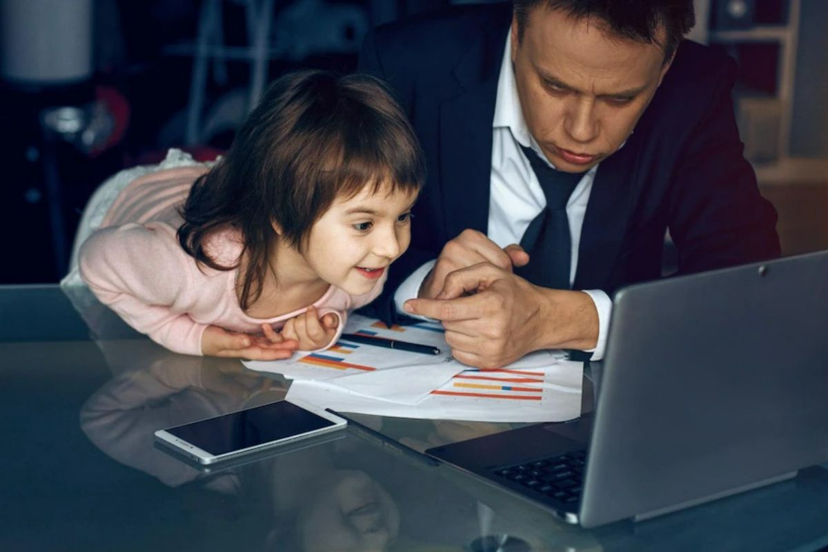 Do You Work From Home With Your Kids? 6 Tips To Engage Your Child During Work Hours - India.com