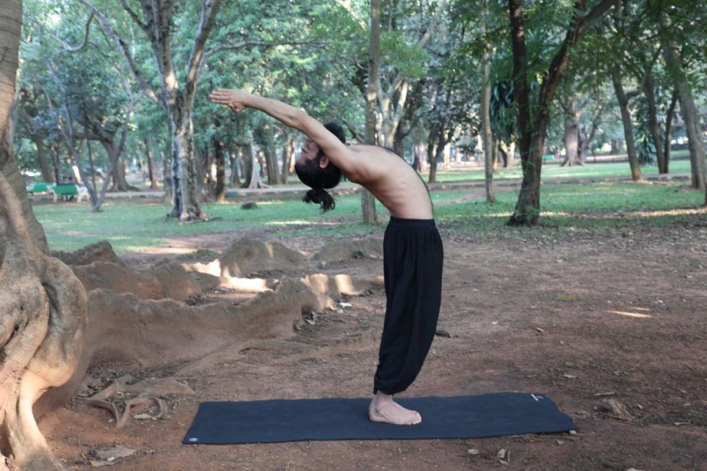 Yoga for Neck and Shoulder Pain - 3 poses for neck and shoulder