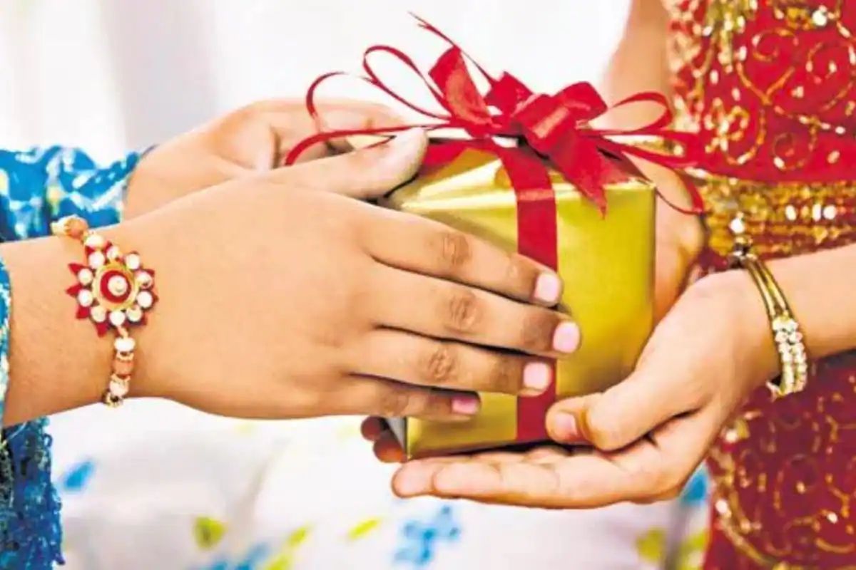 Gifts for deals rakhi