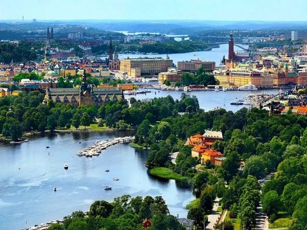 Places where sun nevere sets, midnight sun, places on earth where sun nevere sets, sun not set on these places, Norway, canda, Russia, Sweden, finland, northern lights, polar night