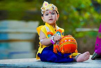 Janmashtami 2022 Dress Ideas Want to Dress Your Little One as Lord Krishna Here are 5 Costume Ideas for Kids