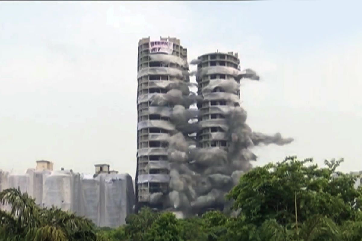Noida Supertech Twin towers demolished