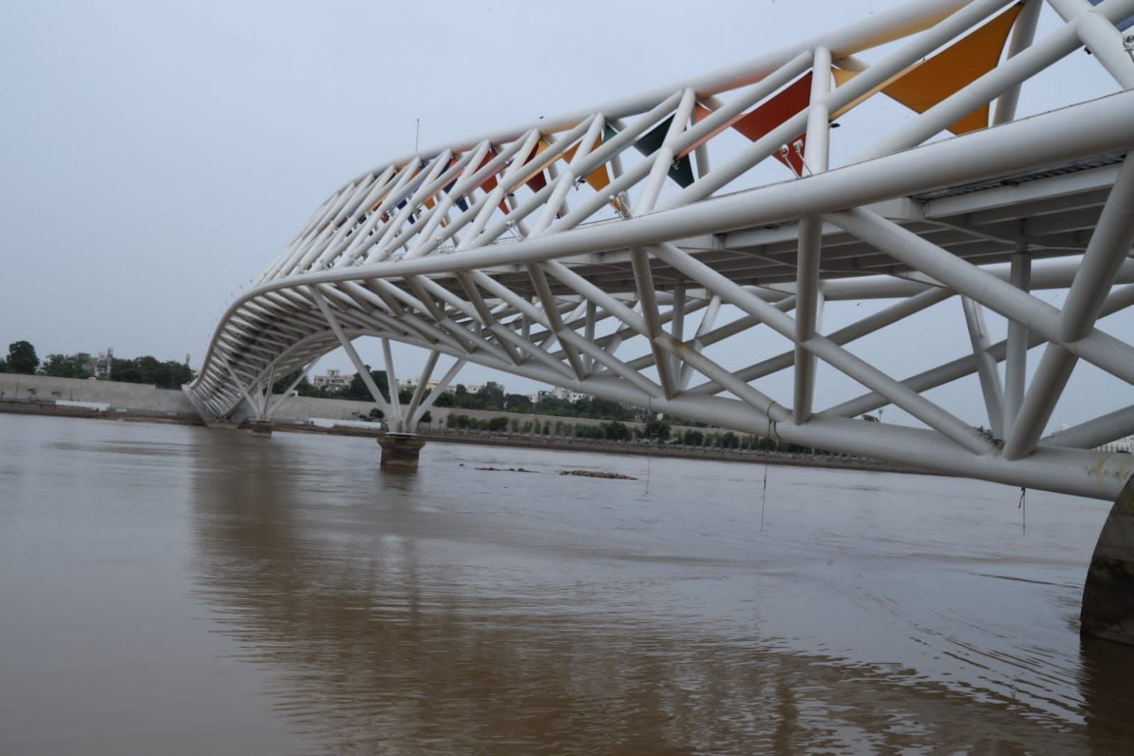 Atal Bridge Inauguration देखें अटल ब्रिज की खूबसूरक तस्वीरें, जिसका PM