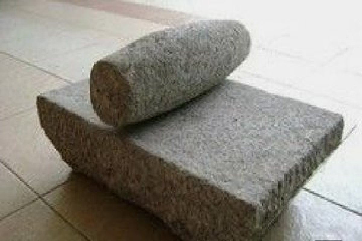 सिलबट्टे को भूलकर भी न रखें घर की इस दिशा में, जानें नमक से क्यों धोया