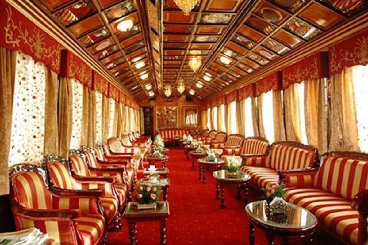    Palace On Wheels 