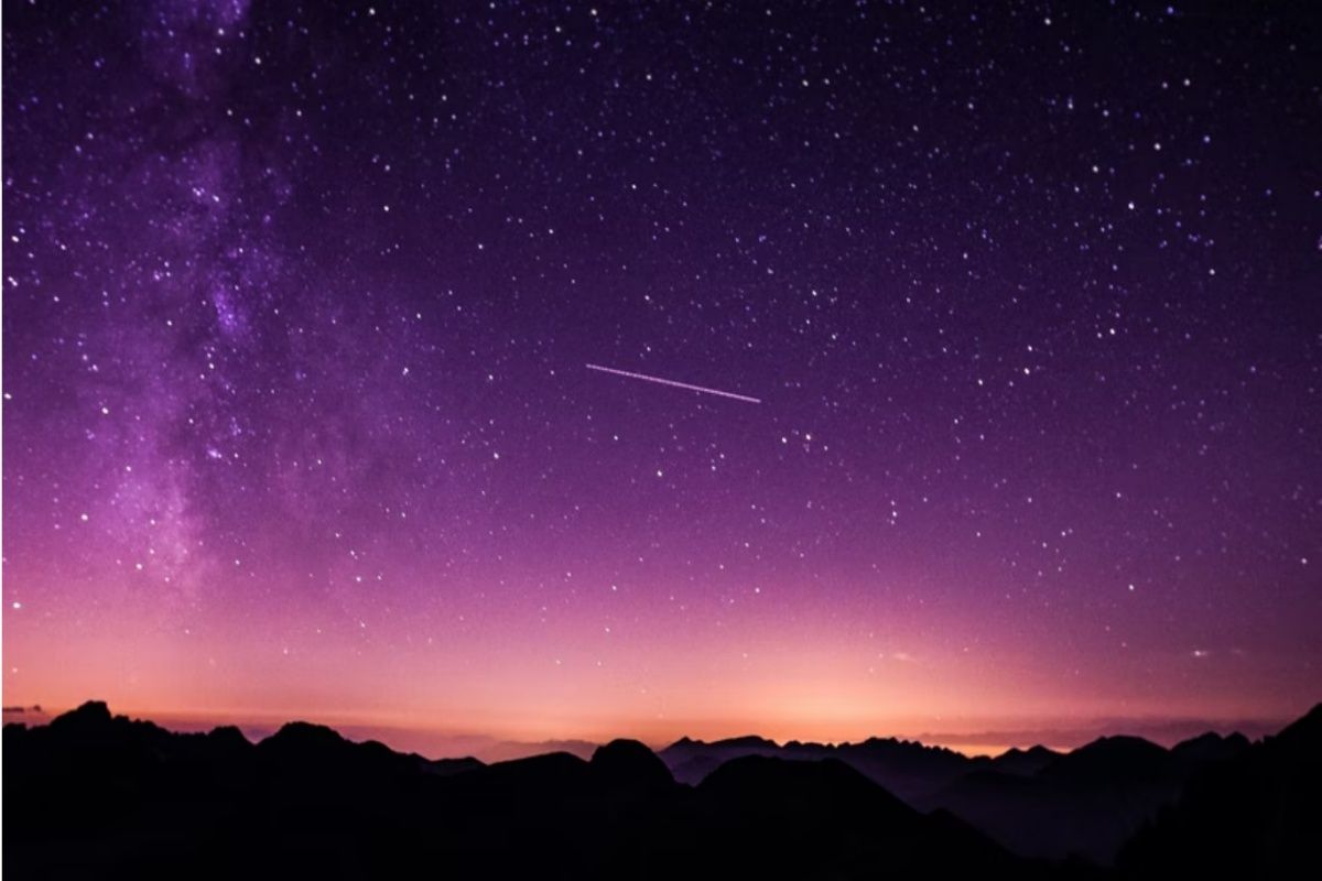 All Skygazers Look Up From Last Supermoon To Meteor Shower THESE 4 