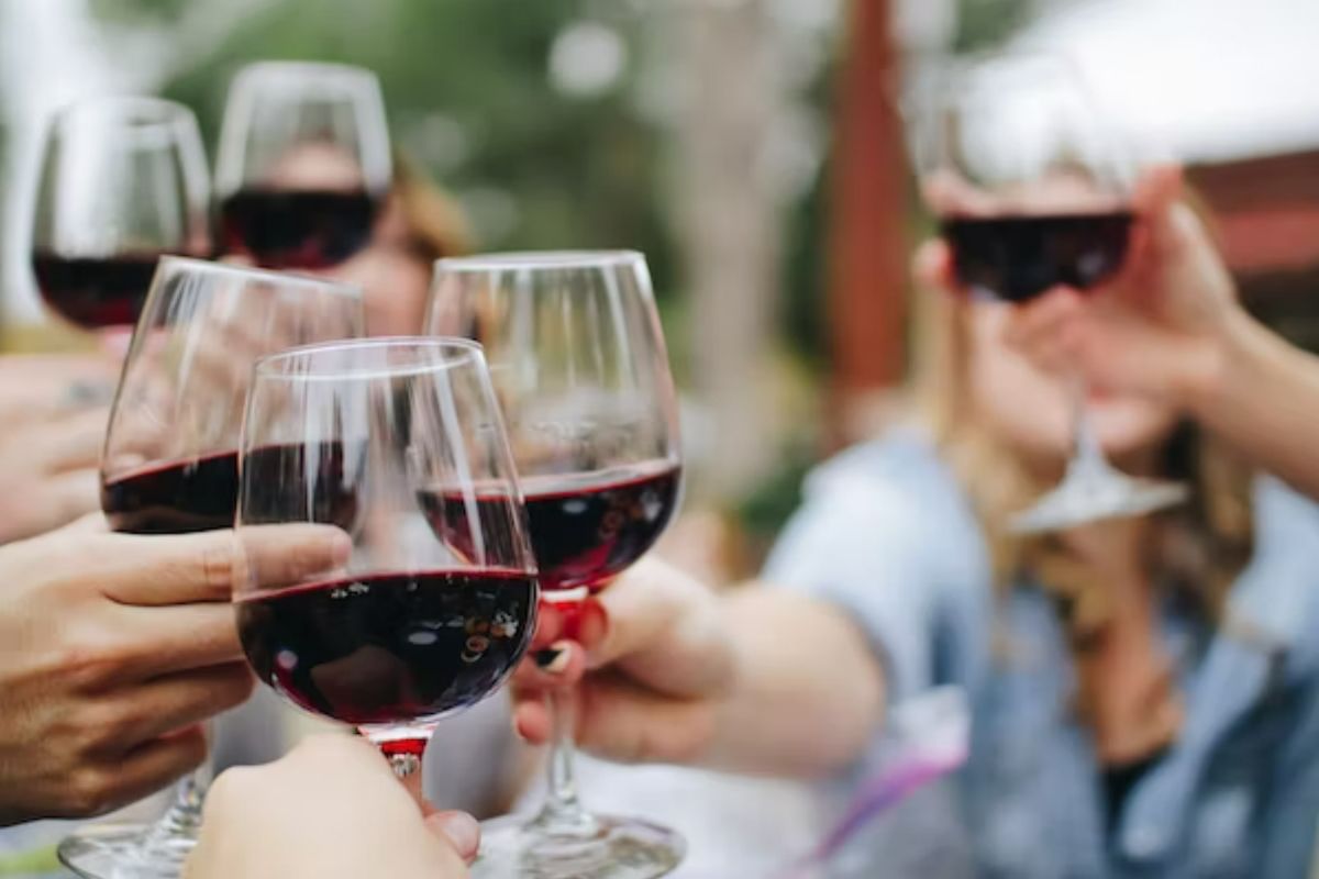 Wine Health Benefits: 6 Reasons to Consume This Alcoholic Beverage Daily