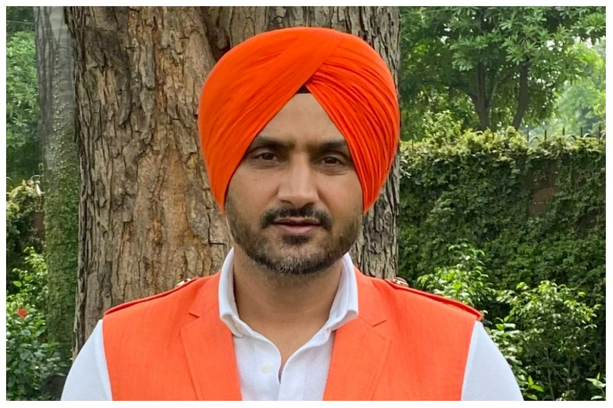 Harbhajan Singh, Ashton Agar, Alter von Harbhajan Singh, Alter von Ashton Agar, Aufzeichnungen von Harbhajan Singh, Läufe von Harbhajan Singh, Pforten von Harbhajan Singh, Pforten von Ashton Agar, Aufzeichnungen von Ashton Agar, Indien gegen Australien, Ind gegen Aus, Cricket News