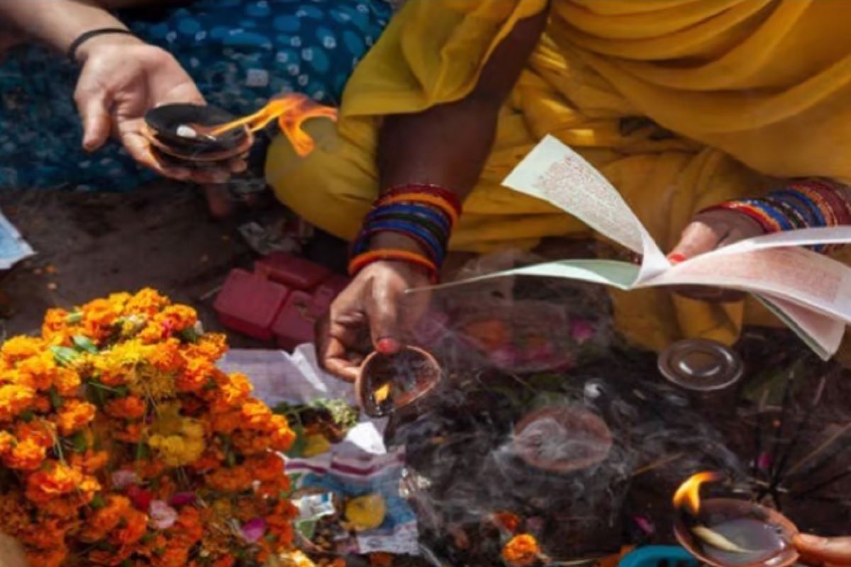 जितिया व्रत कथा 2022: जीतिया व्रत कथा हिंदी में, इस पौराणिक कथा से प्राप्त करें जिमुतवाहन का आशीर्वाद