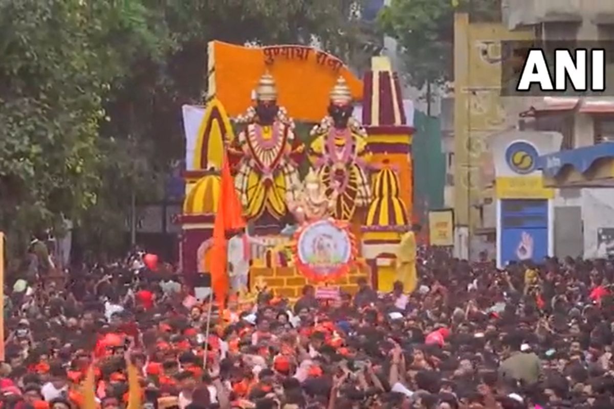 Pune Ganesh Visarjan Miravnuk 2022 Live पुण्यात गणपती विसर्जनाचा