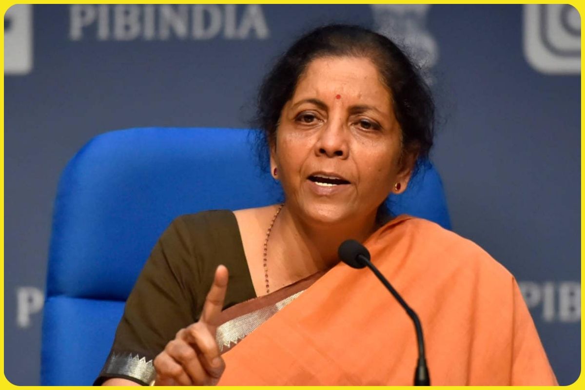 Nirmala Sitharaman on Windfall Tax : उद्योग से परामर्श के बाद वसूला जा रहा है पेट्रोलियम उत्पादों पर अप्रत्याशित लाभ कर : वित्तमंत्री