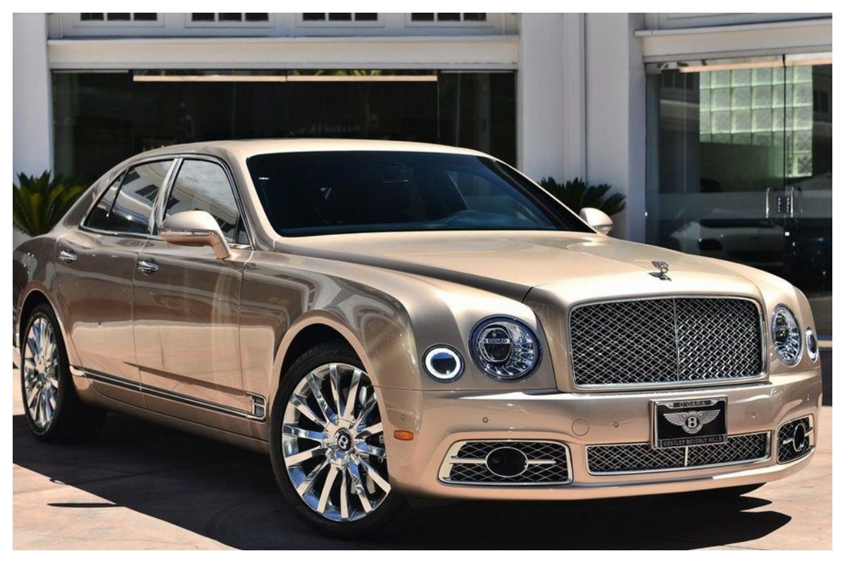 Bentley Mulsanne Luxury Sedan Worth More Than USD 3 Lakh Stolen In London Recovered From Karachi
