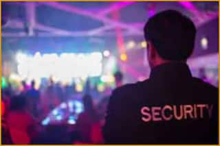 साउथ दिल्ली क्लब विवाद : महिला ने बाउंसरों पर पिटाई करने, कपड़े फाड़ने का लगाया आरोप