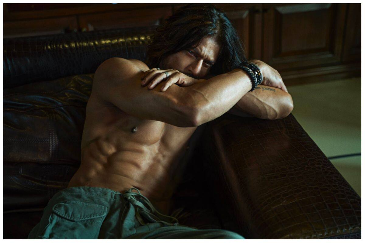 Shah Rukh Khan's rebellious look and chiseled abs are to die for