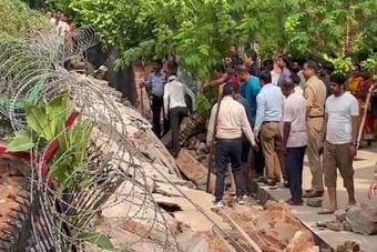 340px x 227px - Noida Wall Collapse LIVE: Several People Feared Trapped as Wall Collapses  in Sector 21