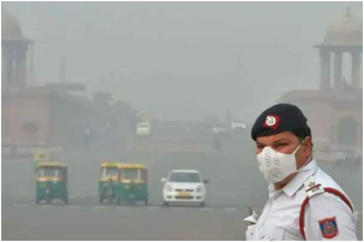Delhi Air Pollution: National Capital Wakes Up To Clear Skies But Poor AQI Ahead of Festivities | Deets Insid