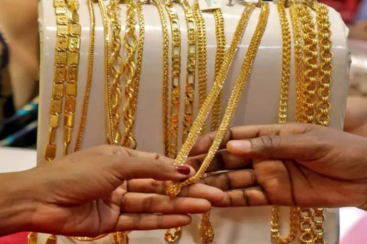 Gold Rates, October 2 Yellow Metal Prices See A Slight Dip Today | Check Revised Rates In Your City