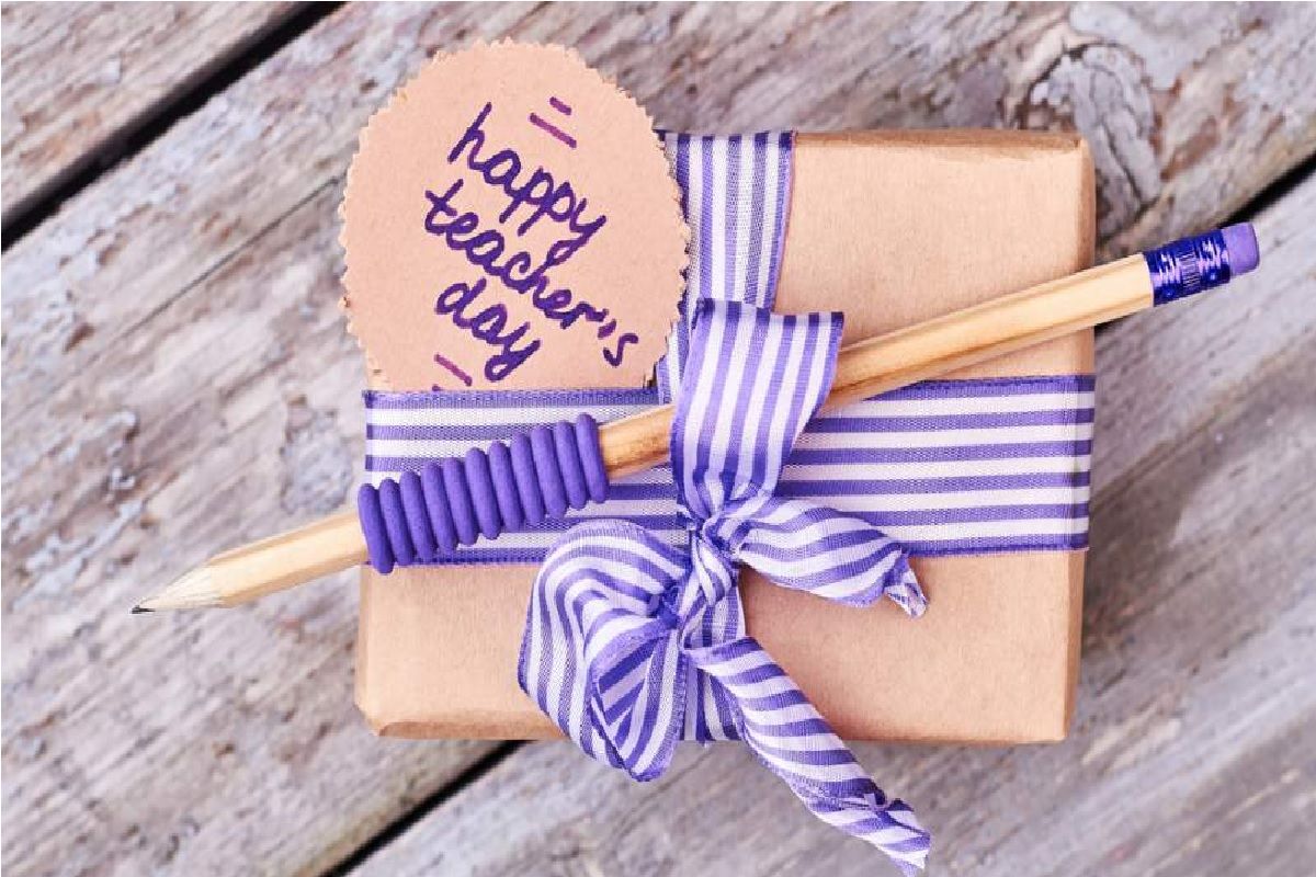 Easy Handmade Teacher's Day Gifts 2021 • teacher's day gift idea • teacher's  day gift making at home - YouTube