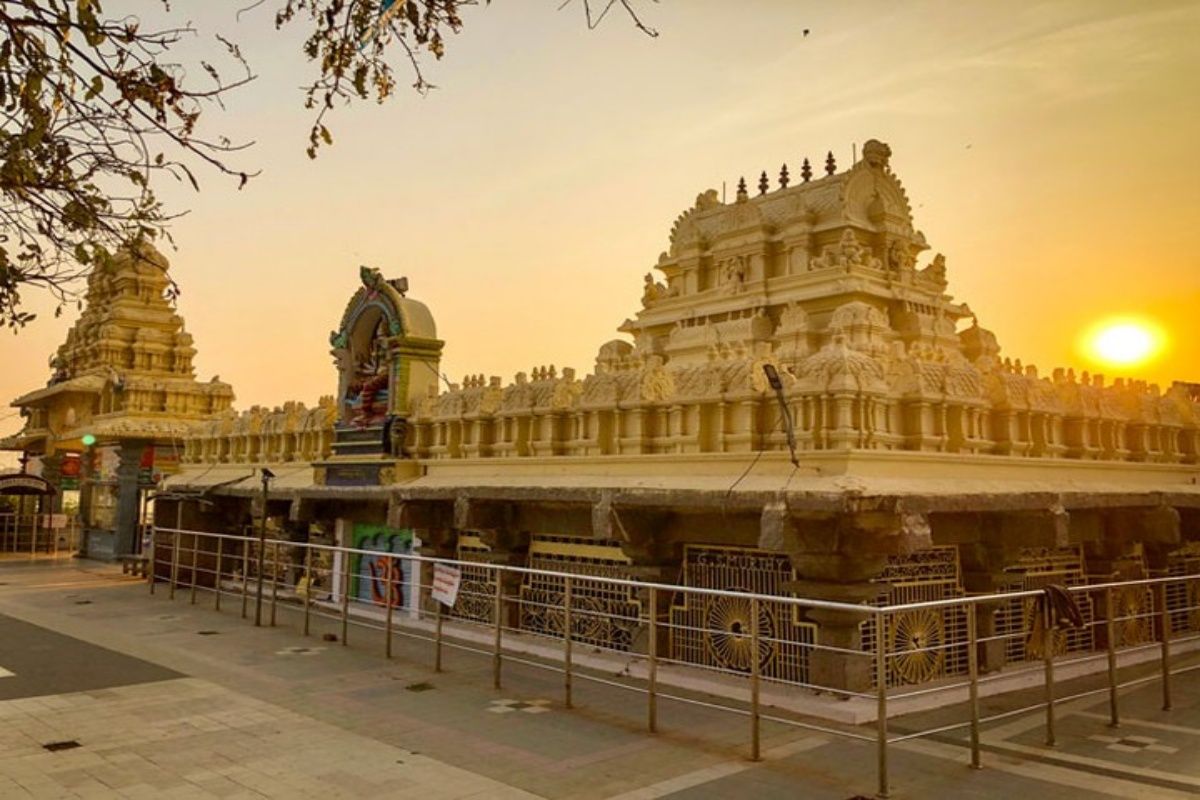 Bhadhrakali Temple Of Warangal The Original Home Of Kohinoor Diamond Trendradars India