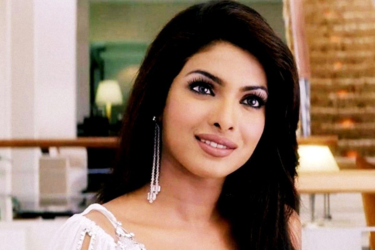 priyanka-chopra-jonas-had-few-defects-she-was-a-dark-horse-says