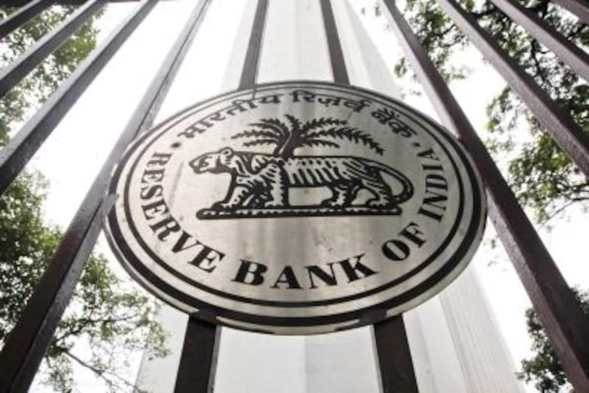 RBI Announces Off-Cycle MPC Meeting On November 3 | India.com