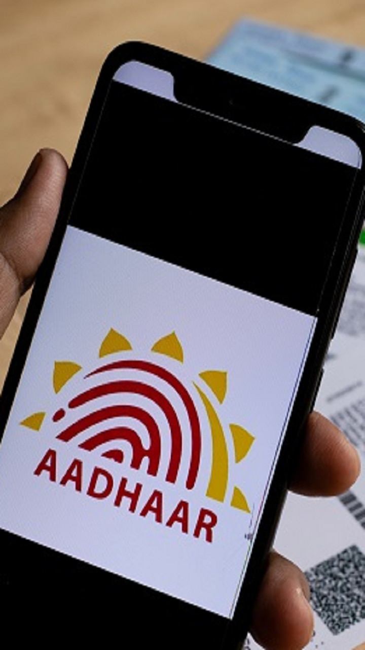 How To Lock Aadhaar Biometric Details