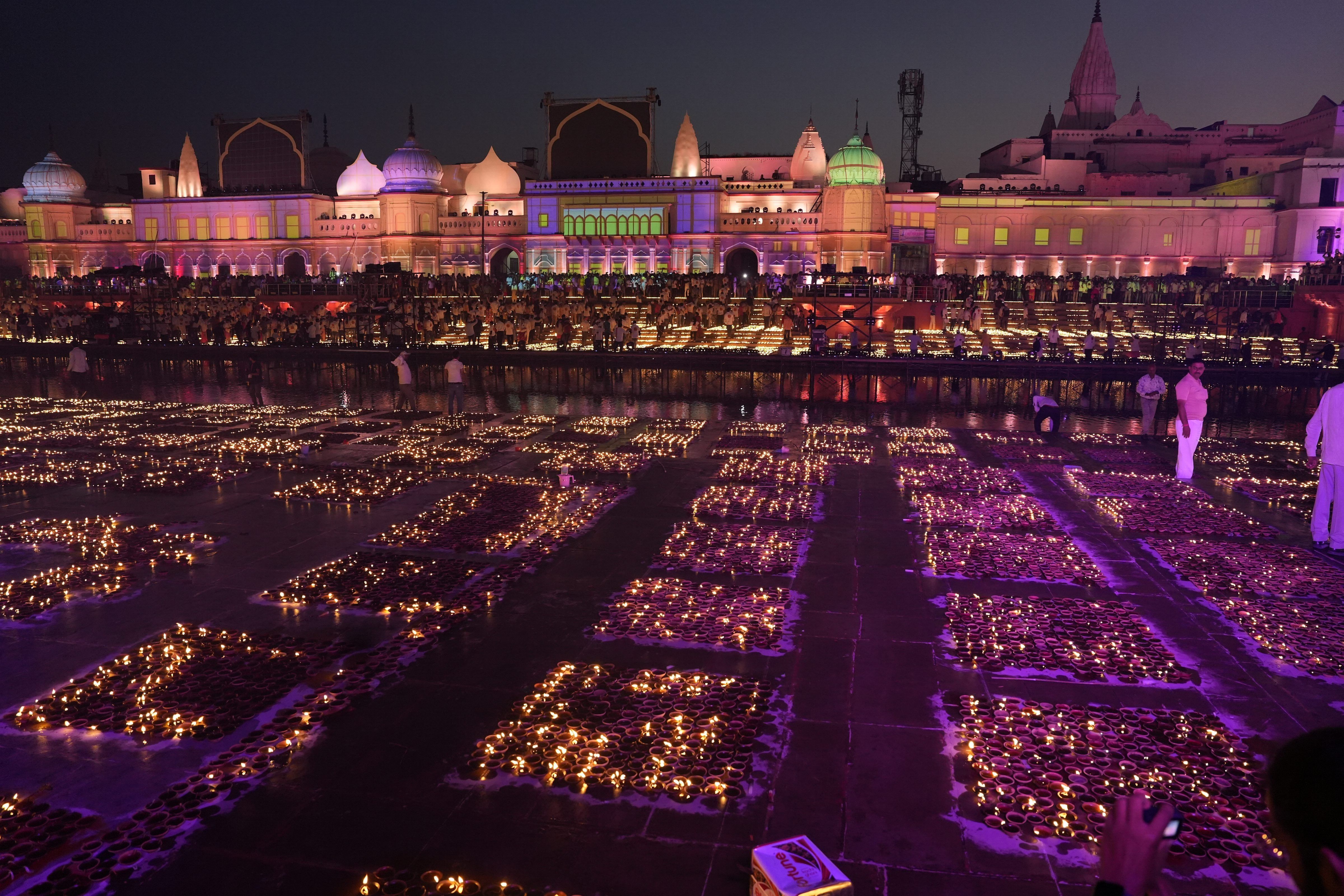 Over 15.67 Lakh Diyas Lit As Ayodhya’s Deepotsav Breaks Its Own ...