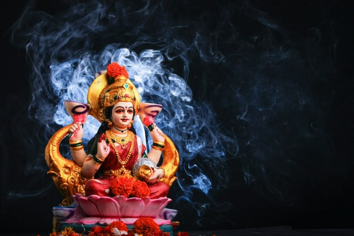 Kojagari Lakshmi Puja 2022 Dates, Timings, Rituals, History And