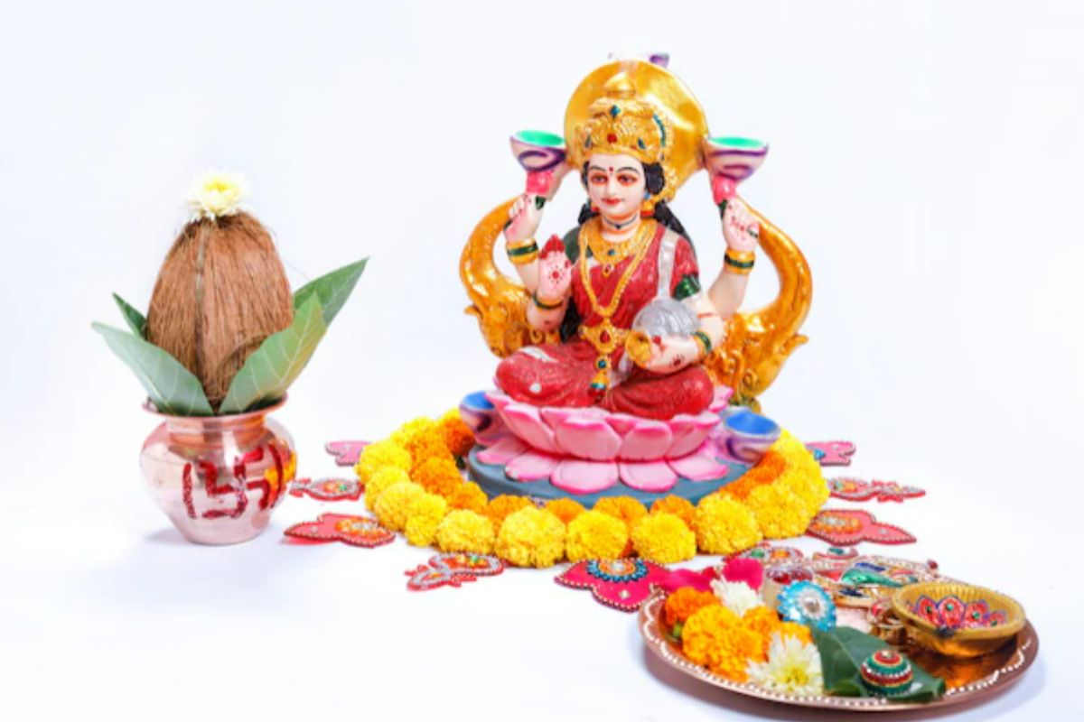 Diwali 2022 Where to Keep Goddess Lakshmi Idol Before Puja to Avoid Bad Luck