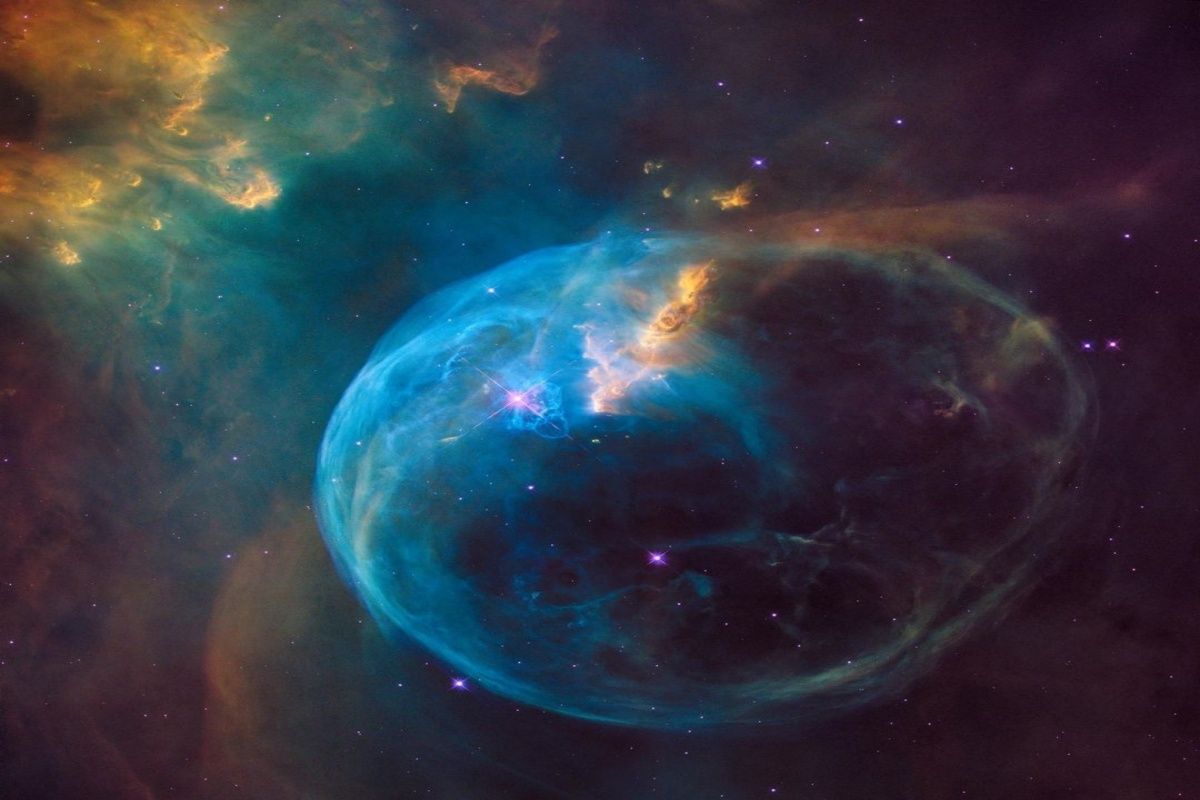 La NASA descubre una burbuja azul cósmica.  Todo lo que necesitas saber sobre esta nebulosa única después de 7100 años luz