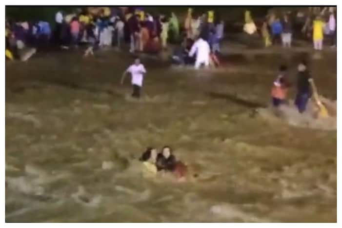 Video Captures Tragic Flash Flood In Jalpaiguri During Durga Idol Immersion Video Captures Tragic Flash Flood In Jalpaiguri During Durga Idol Immersion