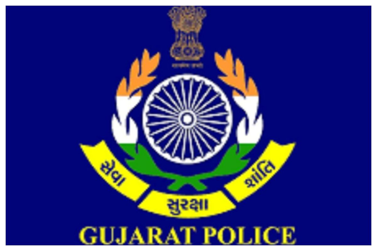IPSથી લઇને PSI સુધી પોલીસની બદલી માટે રાજકોટ કમિશનકાંડના રિપોર્ટની જોવાતી  રાહ - Gujarati News | Awaiting report of Rajkot Commission for Police  Transfer from IPS to PSI - Awaiting report of