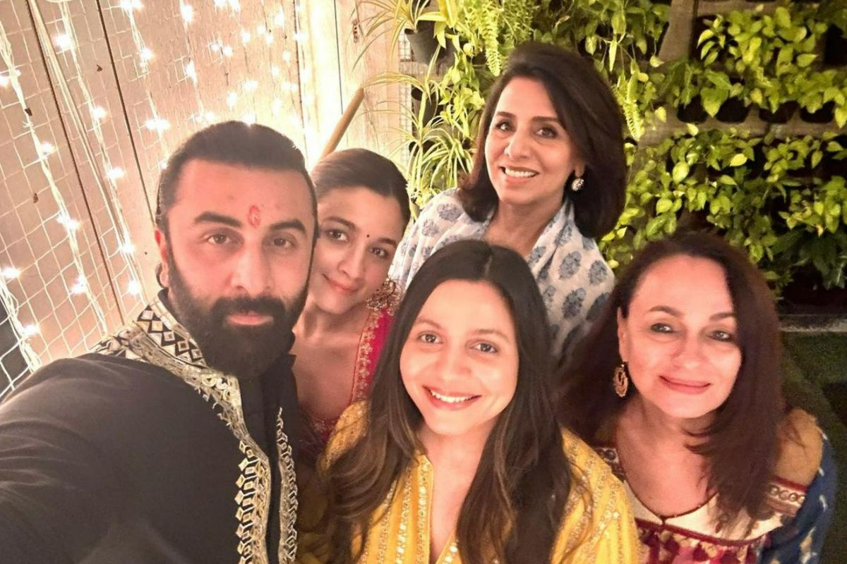 Inside Ranbir Kapoor Alia Bhatts Lowkey Diwali Celebration With Neetu Kapoor Soni Razdan See 