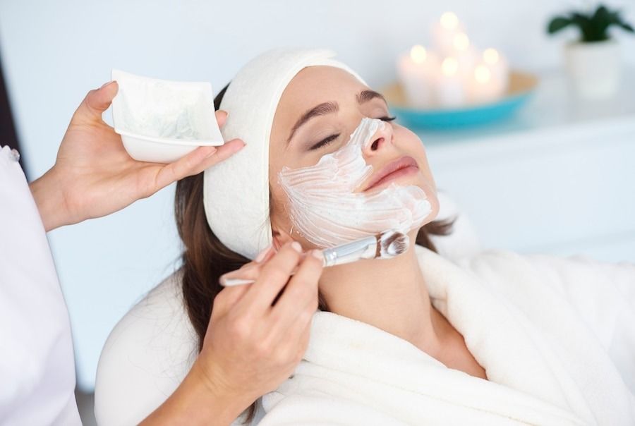 Shahnaz Husain Shares Best DIY Hacks to Remove Skin Tanning at Home